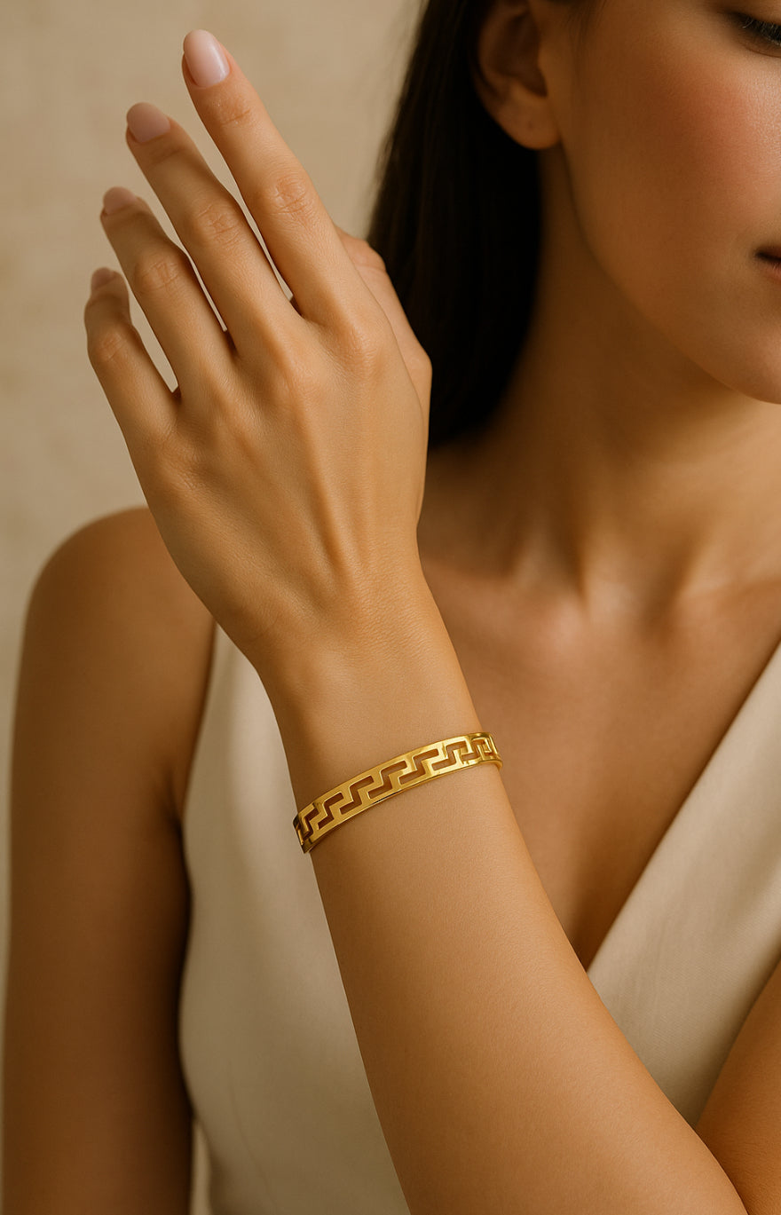 Gold geometric bracelet