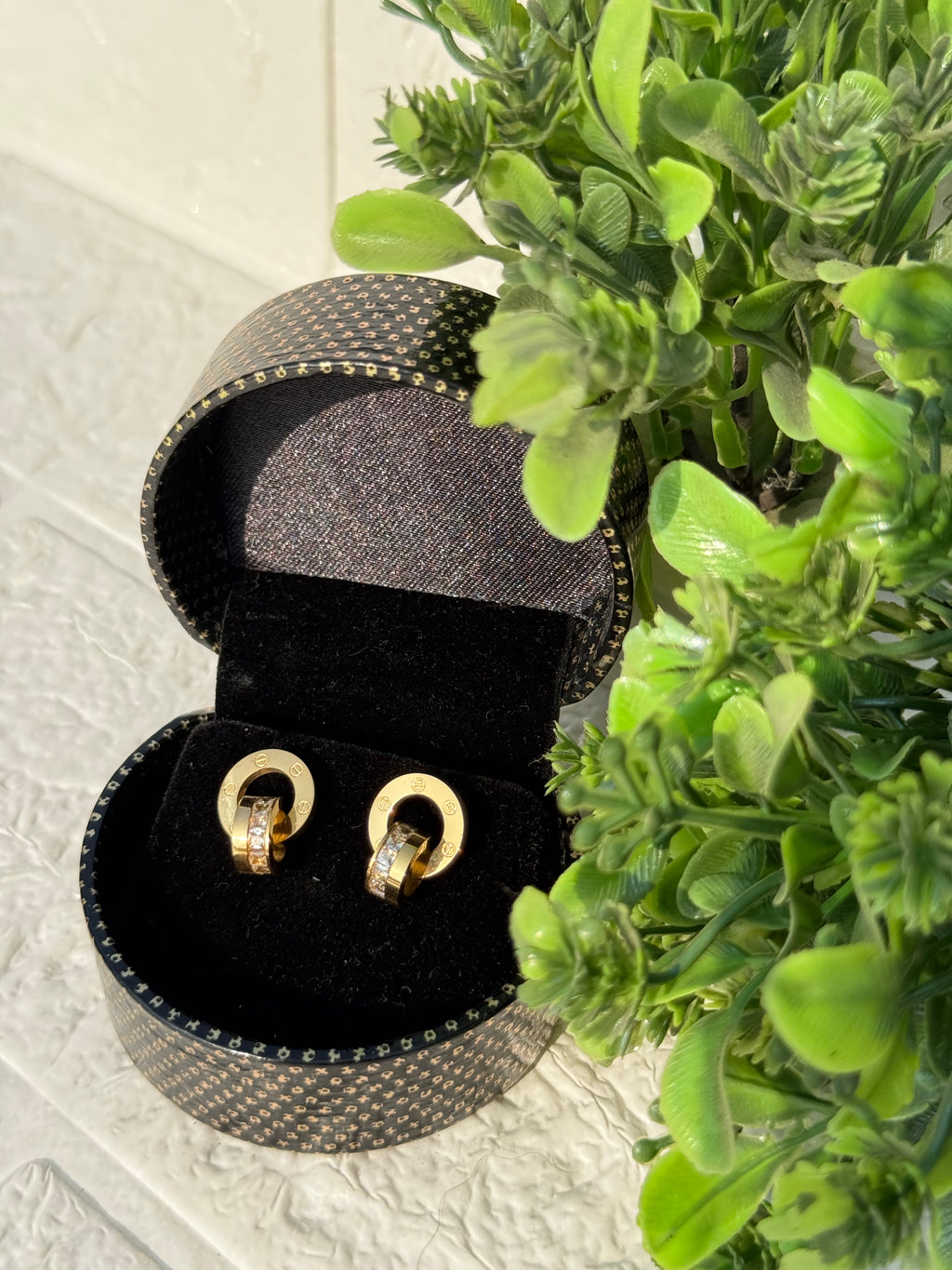 Dual ring stud earrings