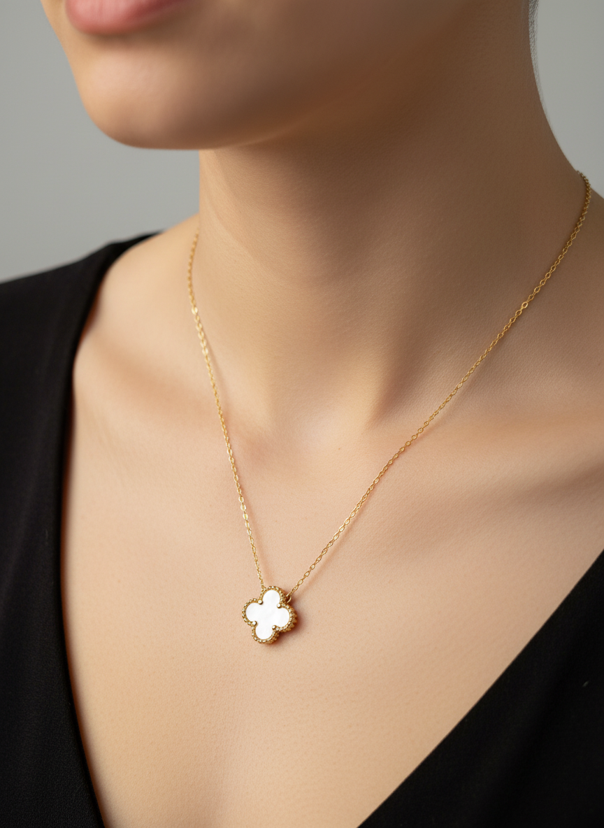 Mother of pearl clover pendant necklace