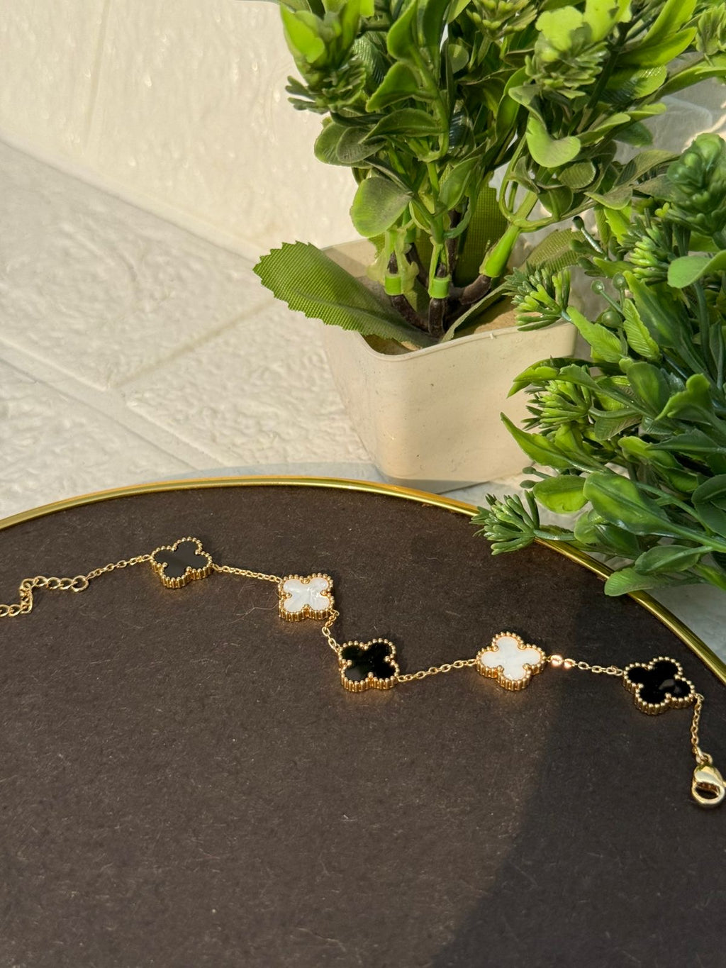 Clover bracelet  white-black